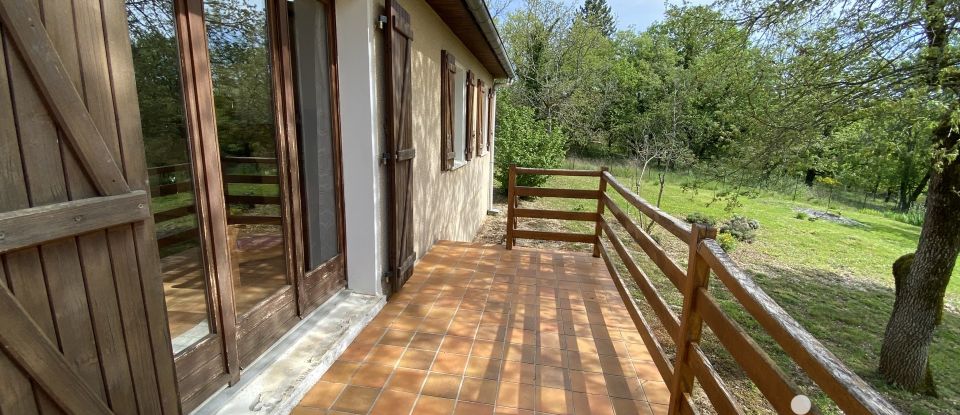 Traditional house 4 rooms of 81 m² in Cahors (46000)