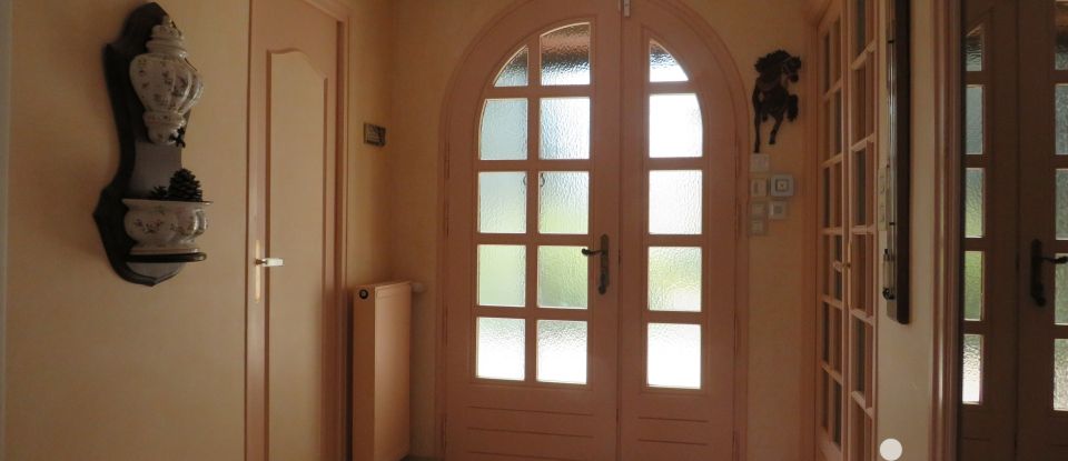 Traditional house 7 rooms of 235 m² in Saint-Meslin-du-Bosc (27370)