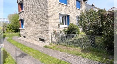 Maison 6 pièces de 105 m² à Mantes-la-Jolie (78200)