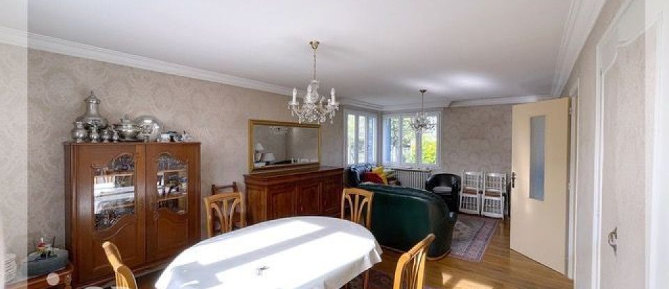 House 6 rooms of 105 m² in Mantes-la-Jolie (78200)