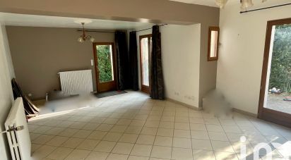 Traditional house 5 rooms of 120 m² in Creil (60100)