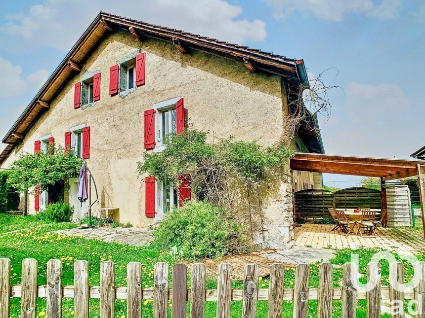 Maison de village 5 pièces de 148 m² à Pers-Jussy (74930)
