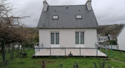 Maison 5 pièces de 75 m² à Pont-de-Buis-lès-Quimerch (29590)