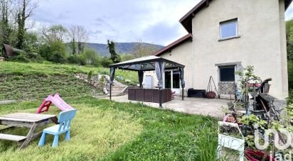 Country house 5 rooms of 109 m² in - (01200)