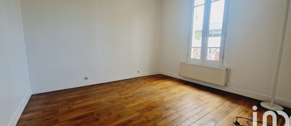 House 6 rooms of 104 m² in Noisy-le-Sec (93130)