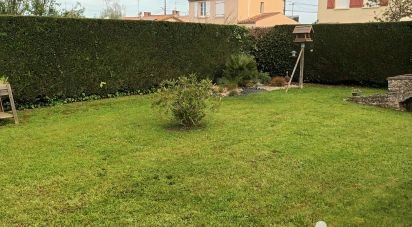 House 4 rooms of 100 m² in Luçon (85400)