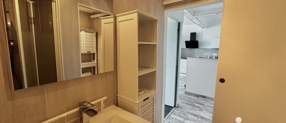 Apartment 2 rooms of 60 m² in Saint-Genest-Lerpt (42530)