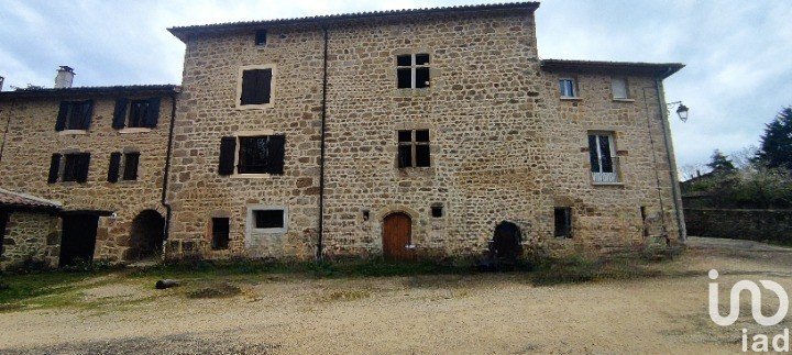 Maison de village 2 pièces de 65 m² à Gilhoc-sur-Ormèze (07270)
