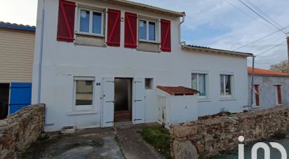Traditional house 4 rooms of 104 m² in Montréverd (85260)