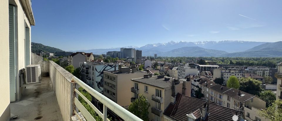 Appartement 3 pièces de 82 m² à Grenoble (38000)