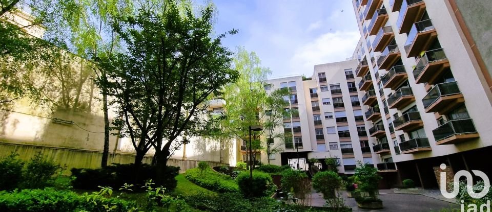 Appartement 5 pièces de 98 m² à Paris (75020)