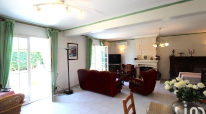 House 6 rooms of 139 m² in Le Thor (84250)