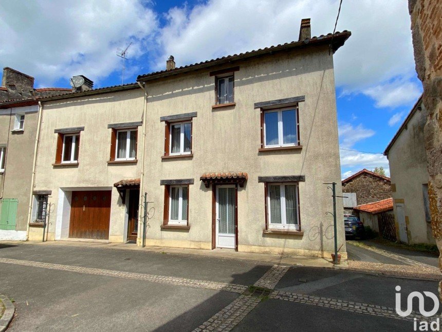 Maison 8 pièces de 149 m² à Availles-Limouzine (86460)