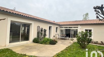 House 6 rooms of 138 m² in Chauray (79180)
