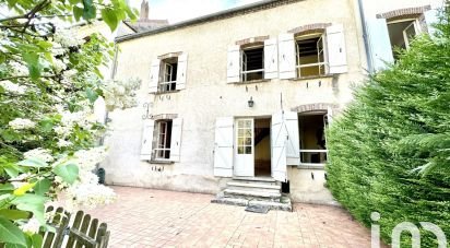Maison 6 pièces de 130 m² à Villeneuve-sur-Yonne (89500)