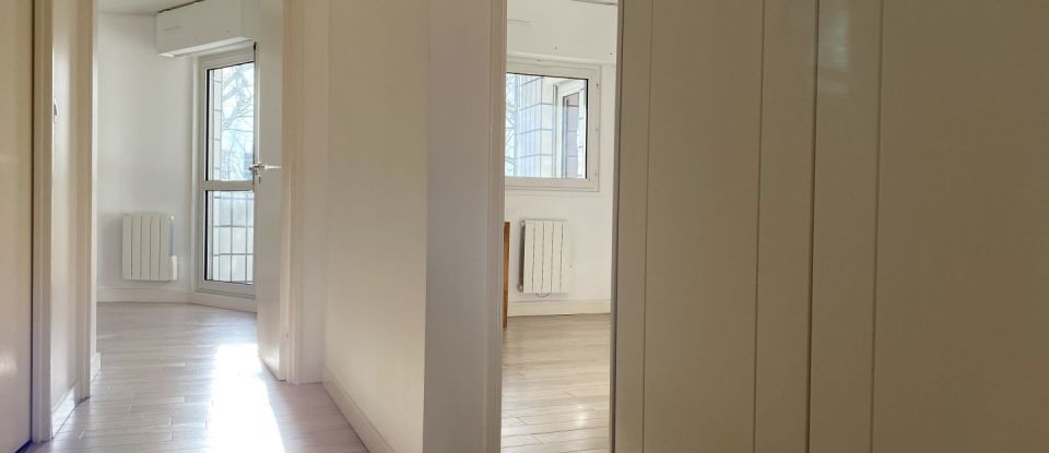 Appartement 4 pièces de 95 m² à Paris (75015)