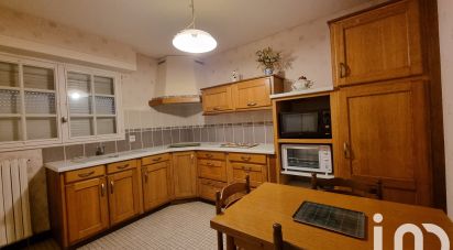 Traditional house 7 rooms of 148 m² in Yzernay (49360)