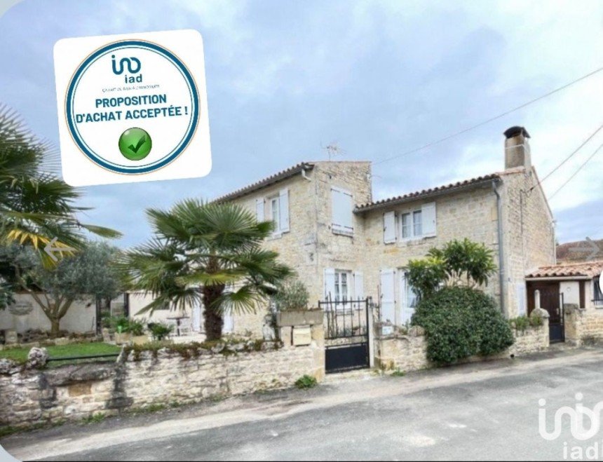 House 5 rooms of 154 m² in FONTENILLE ST MARTIN D'ENTRAIGUES (79110)