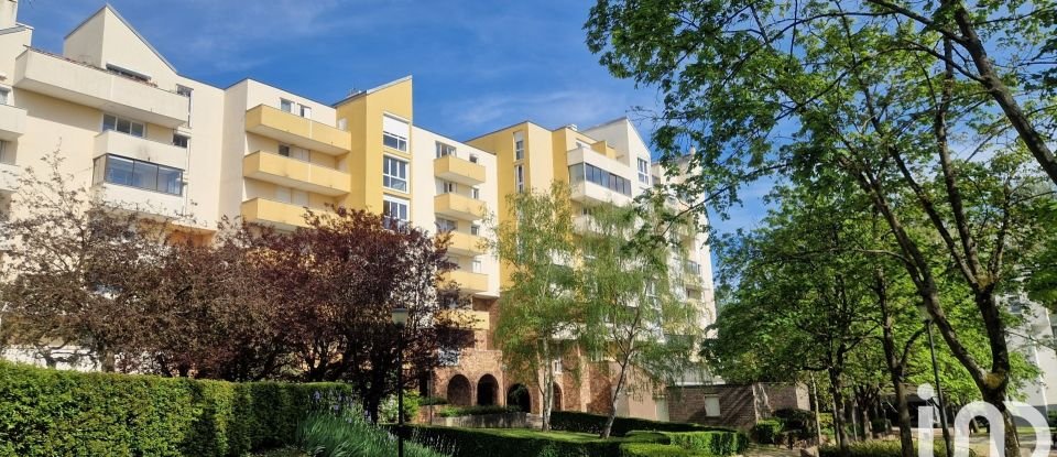 Apartment 3 rooms of 64 m² in Cergy (95000)
