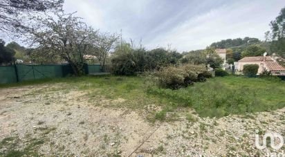 Land of 348 m² in Poulx (30320)