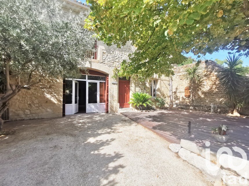 Maison de village 7 pièces de 248 m² à Rochefort-du-Gard (30650)