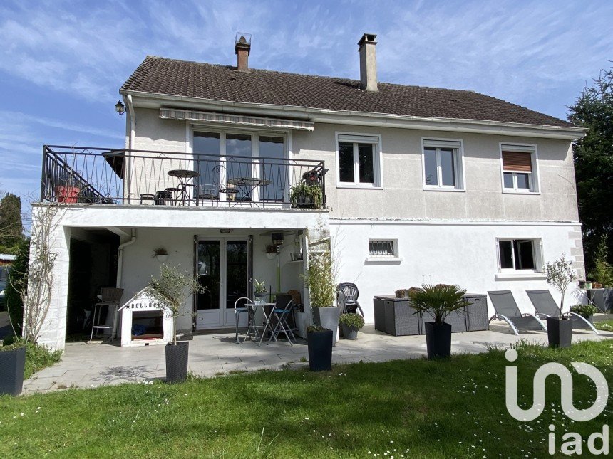 House 7 rooms of 128 m² in Crécy-la-Chapelle (77580)