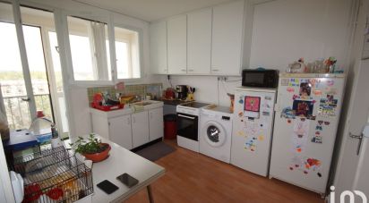 Apartment 4 rooms of 82 m² in Allonnes (72700)