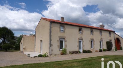 Maison de campagne 9 pièces de 191 m² à Beaurepaire (85500)