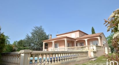 House 6 rooms of 154 m² in Poulx (30320)