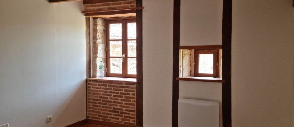House 3 rooms of 125 m² in Brux (86510)