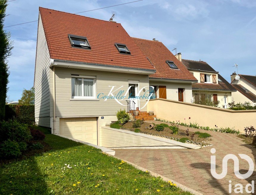 House 5 rooms of 94 m² in Lucé (28110)