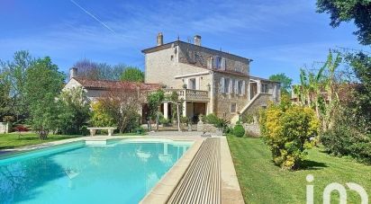 House 8 rooms of 253 m² in Saint-Hippolyte (17430)