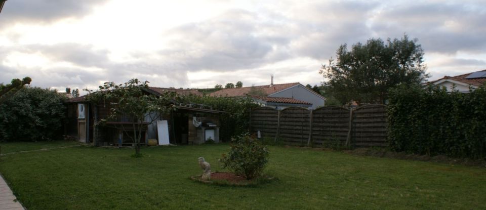 Maison 6 pièces de 122 m² à Le Pian-sur-Garonne (33490)