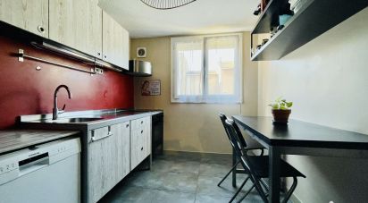 Appartement 3 pièces de 71 m² à Avignon (84000)