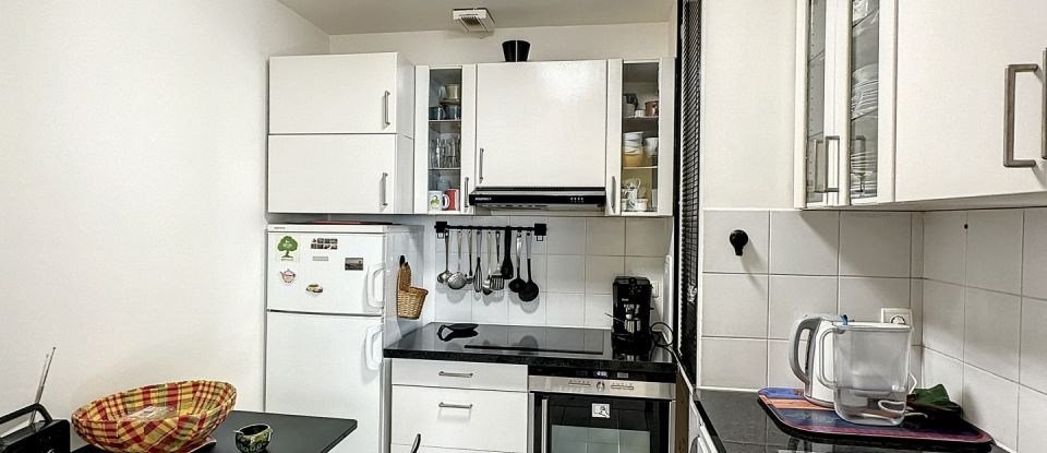 Apartment 2 rooms of 47 m² in Paris (75020)