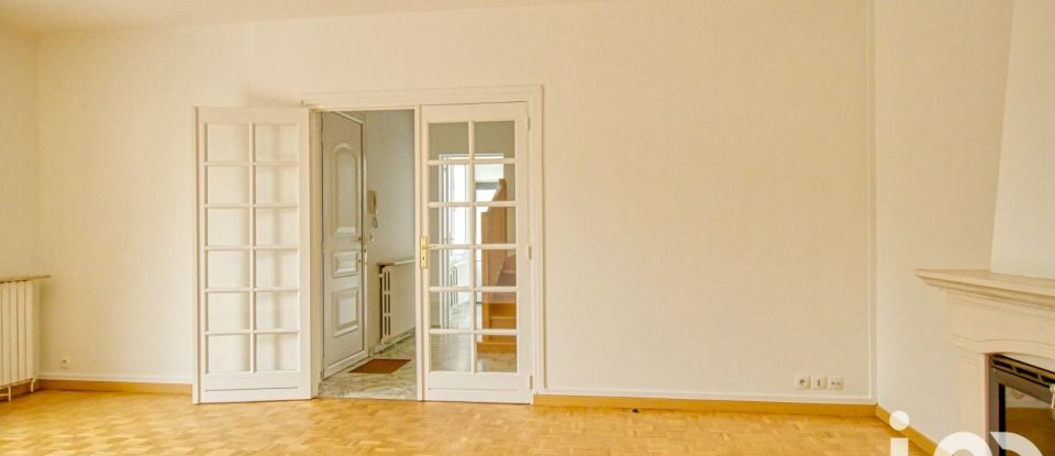 Maison traditionnelle 6 pièces de 140 m² à Lagny-sur-Marne (77400)