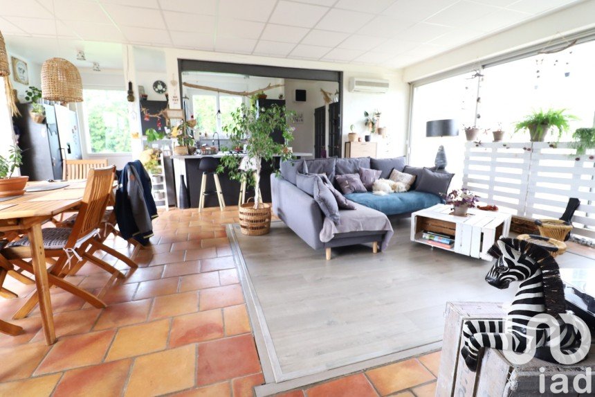 Architect house 4 rooms of 98 m² in Fay-aux-Loges (45450)