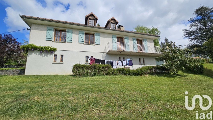 Maison 7 pièces de 138 m² à Bagnac-sur-Célé (46270)