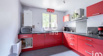 Apartment 4 rooms of 84 m² in Combs-la-Ville (77380)