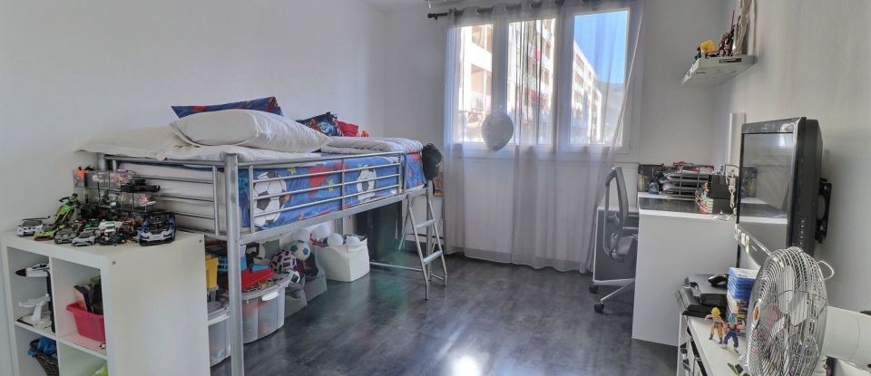 Appartement 3 pièces de 62 m² à Marseille (13011)