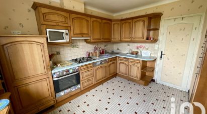 House 4 rooms of 92 m² in Mayenne (53100)