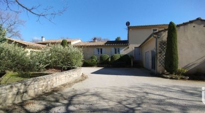 House 10 rooms of 250 m² in Lacoste (84480)