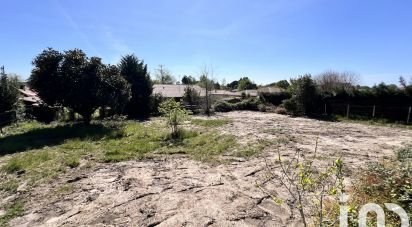 Land of 875 m² in Tosse (40230)