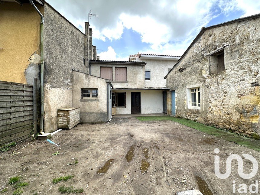 Maison de village 5 pièces de 103 m² à Montcaret (24230)