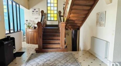 House 8 rooms of 220 m² in Saint-Clair-sur-Epte (95770)