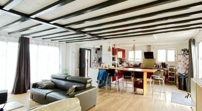 Maison traditionnelle 4 pièces de 113 m² à Ambarès-et-Lagrave (33440)
