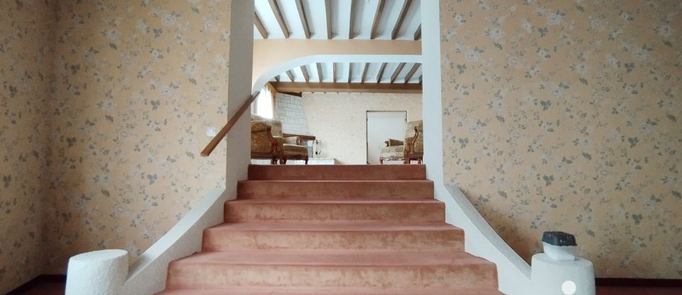 House 6 rooms of 300 m² in Fortan (41360)