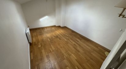 Apartment 1 room of 32 m² in Coulommiers (77120)