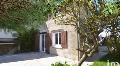 House 4 rooms of 102 m² in Rambouillet (78120)