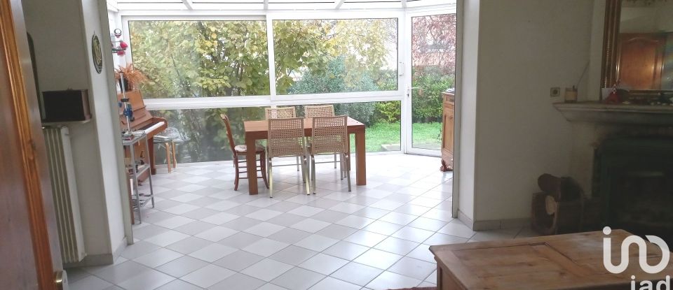House 8 rooms of 120 m² in Créteil (94000)